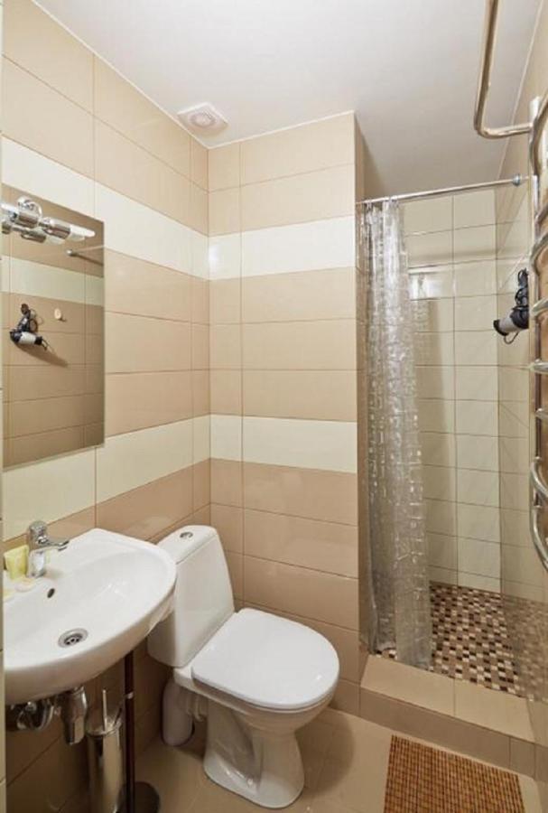 Apartment On Lychakivska 6-A Lviv Ngoại thất bức ảnh