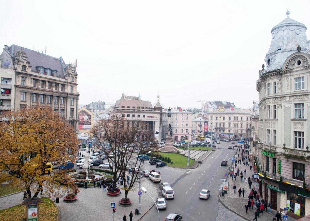 Apartment On Lychakivska 6-A Lviv Ngoại thất bức ảnh
