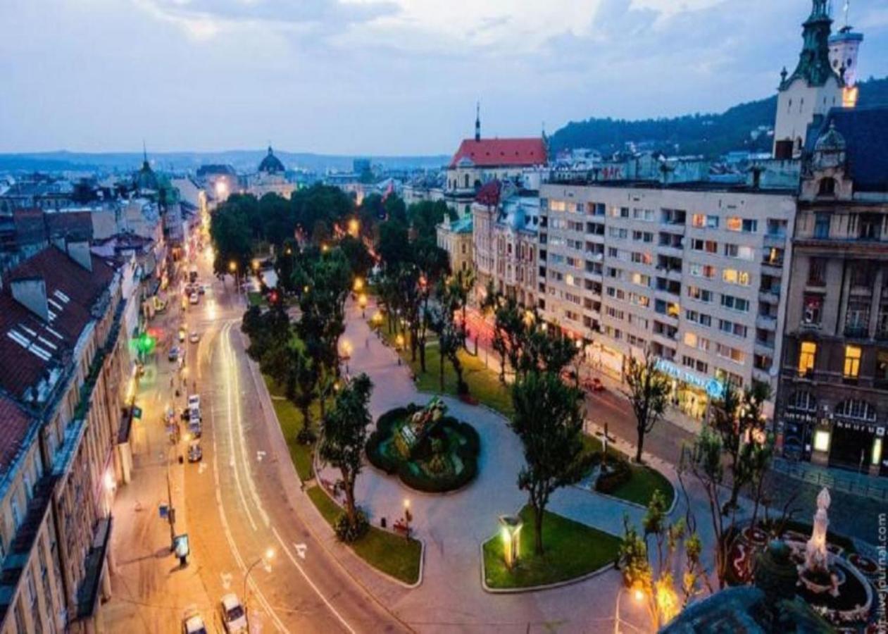 Apartment On Lychakivska 6-A Lviv Ngoại thất bức ảnh